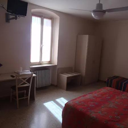 Albergo Grifone 1891 Peschiera del Garda Zimmer foto